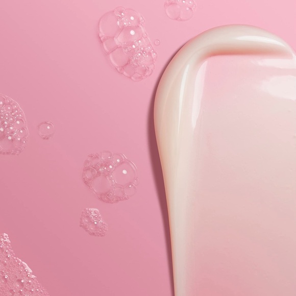 Soap & Glory Clean On Me Creamy Shower Gel - Picture 3 of 3